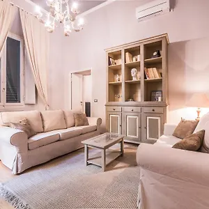 Apartment Stunning 5min Walk To Duomo